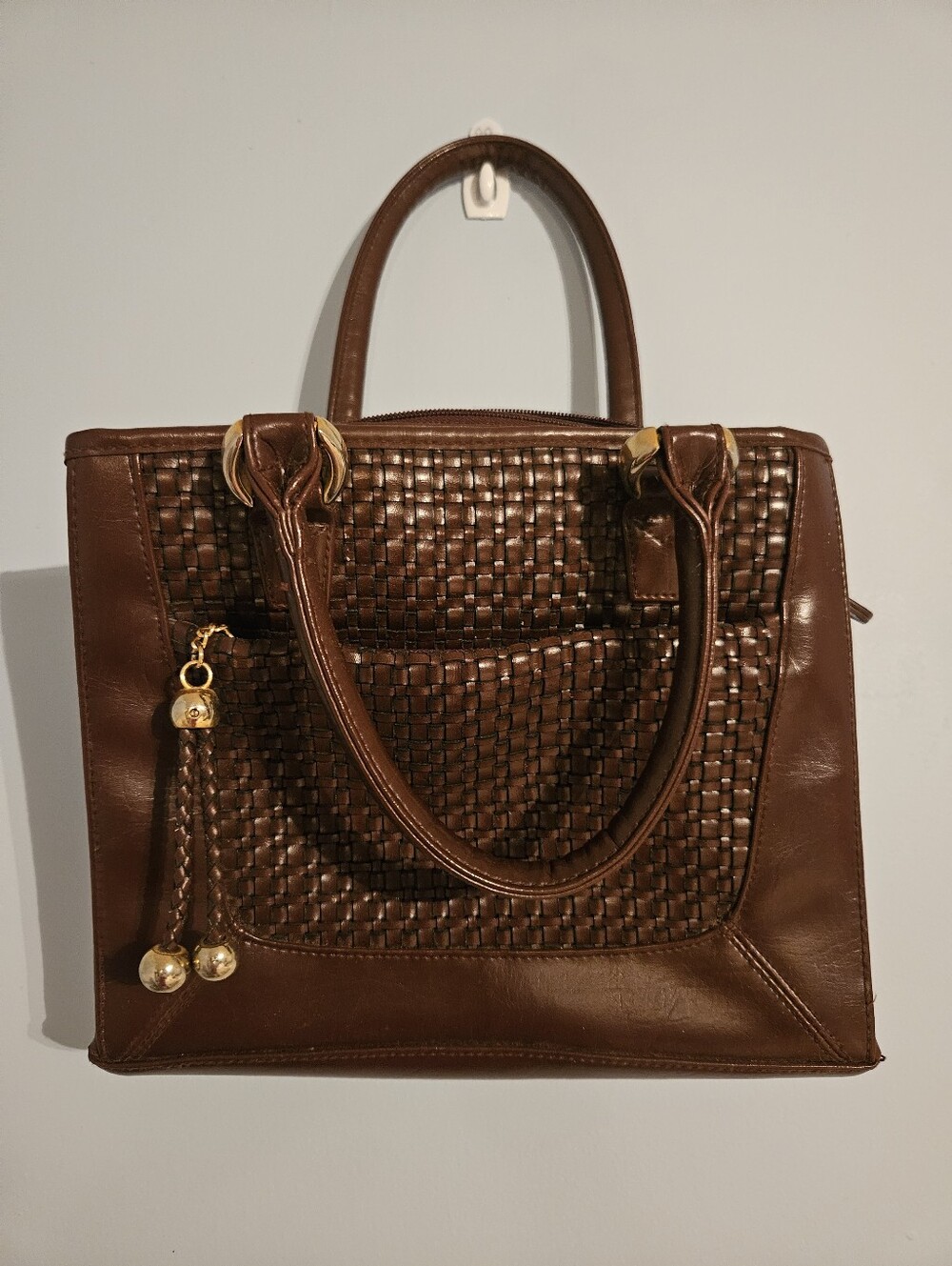 Mountain Lake Vintage 5-Pocket Handbag